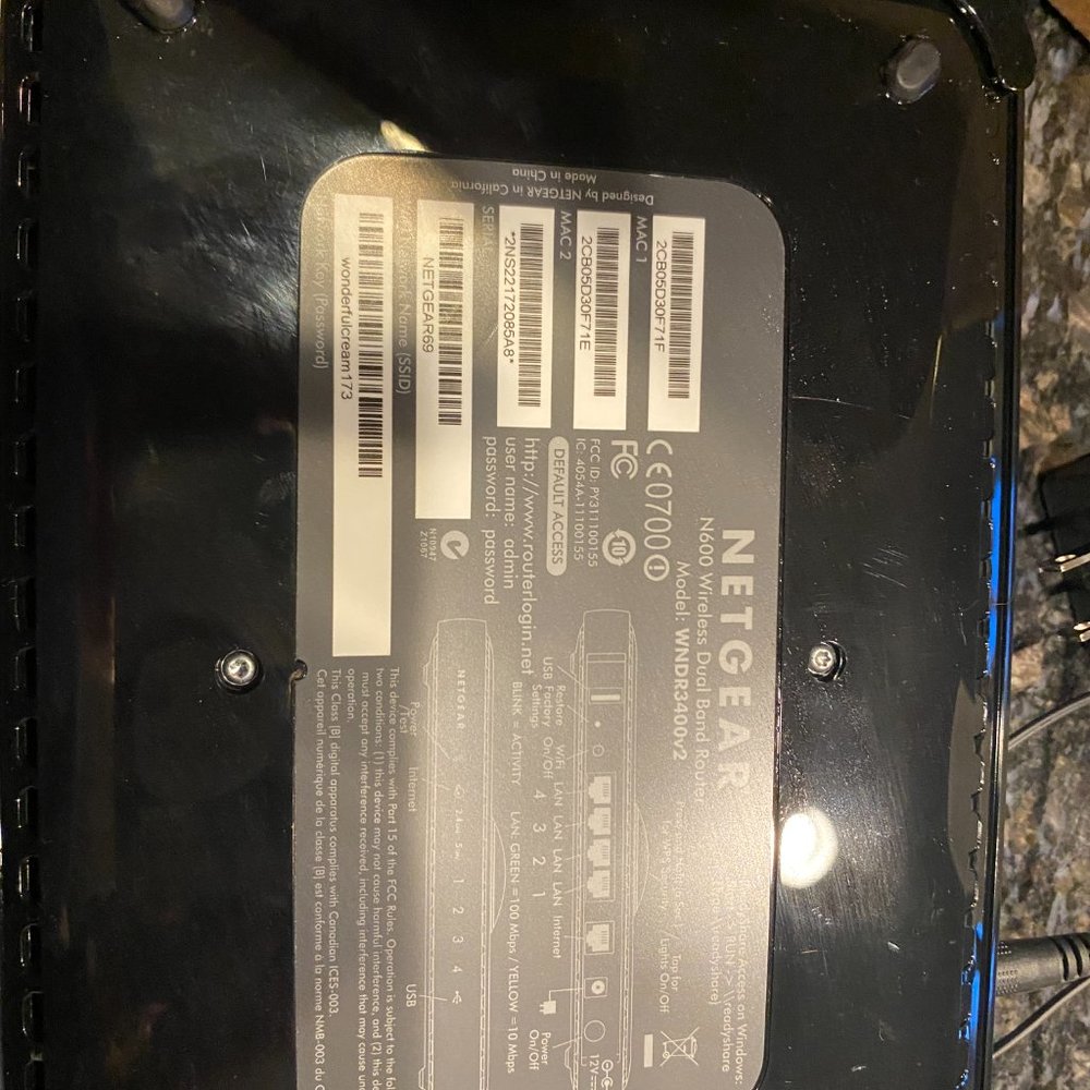 NETGEAR N600 Dual Band Wi-Fi Router (WNDR3400v2) - Picture 3 of 7
